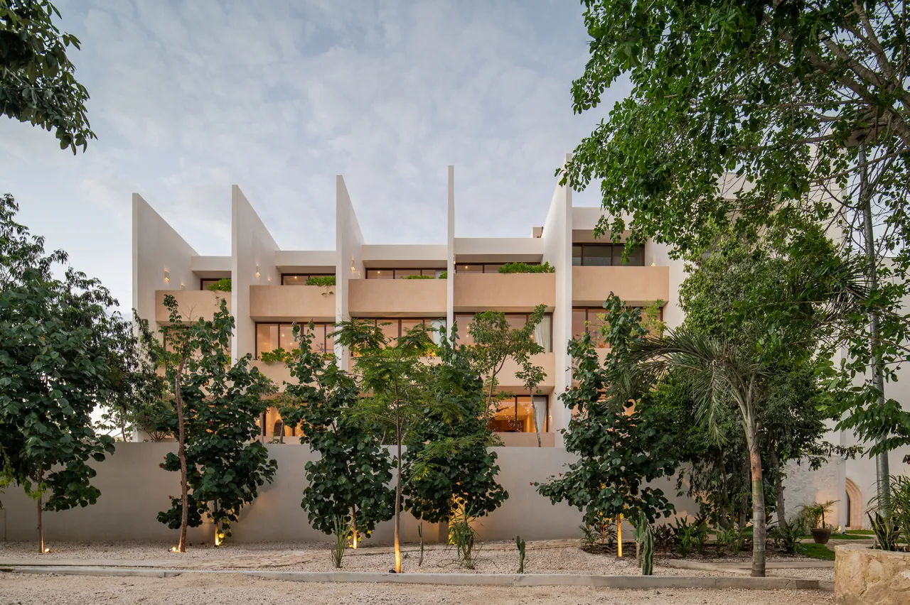 Fachada principal de Bacab La Veleta en Tulum